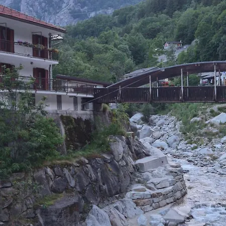 Il Chiodo Fisso Nyaraló